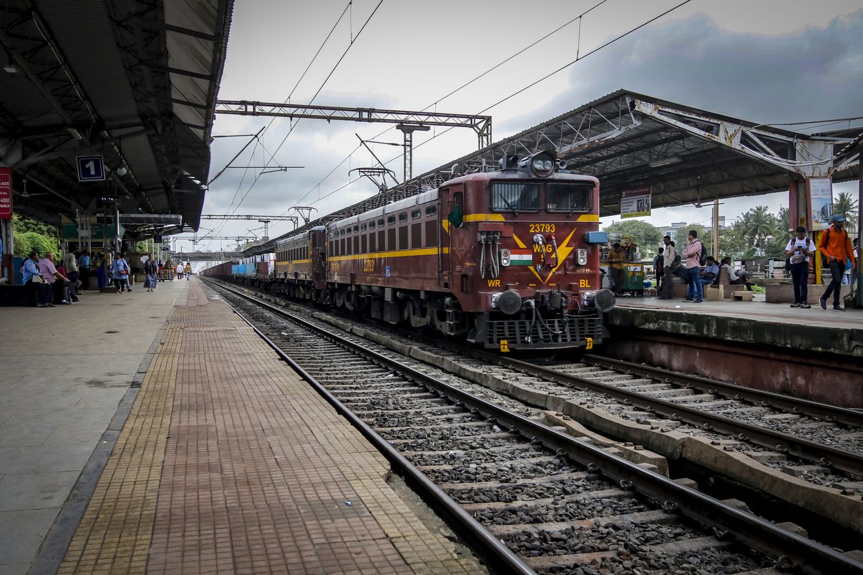 Railways to allow private train operators to choose halt stations