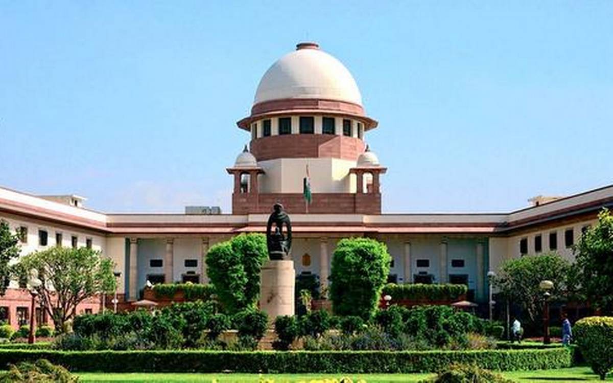 SC lets Arun Shourie, N Ram, Prashant Bhushan to withdraw plea on contempt law