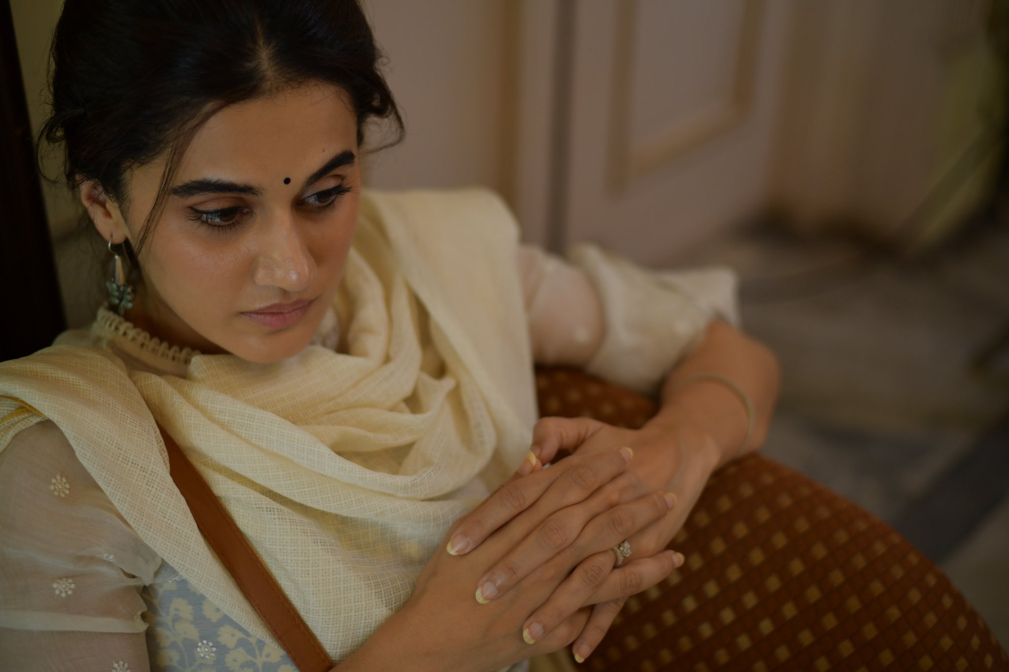 Smriti Irani praises Thappad, Anubhav Sinha says would love show her the film