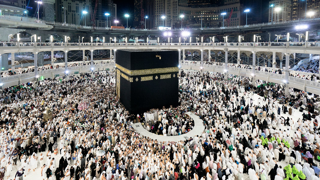 Muslims to wait a year for Haj as virus prompts Saudi curbs