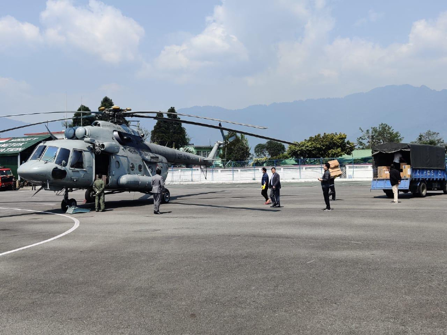 Indian Army rescues 400 stranded tourists from rain-hit Sikkim