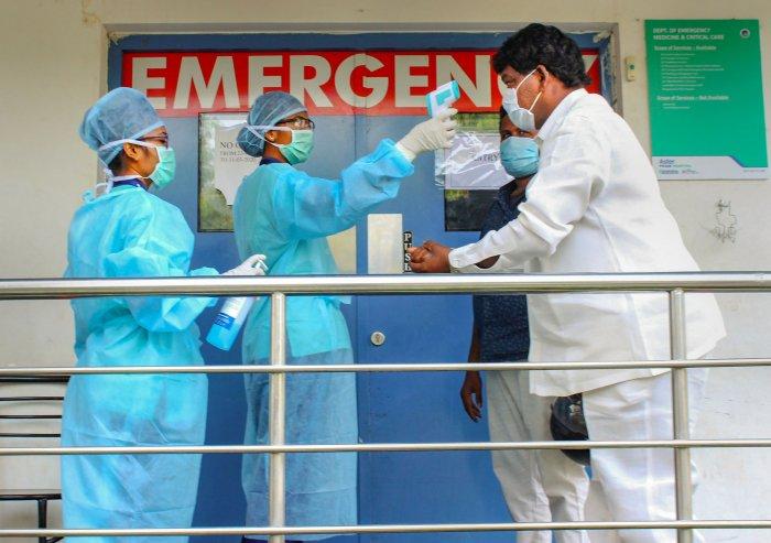 India records biggest single-day spike of 7,466 COVID-19 cases