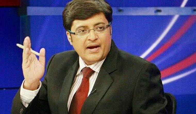 Arnab Goswamis car attacked, journo blames Youth Cong, Sonia