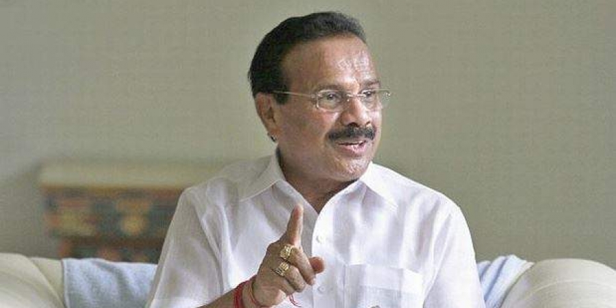 Union Minister Sadananda Gowda courts quarantine controversy