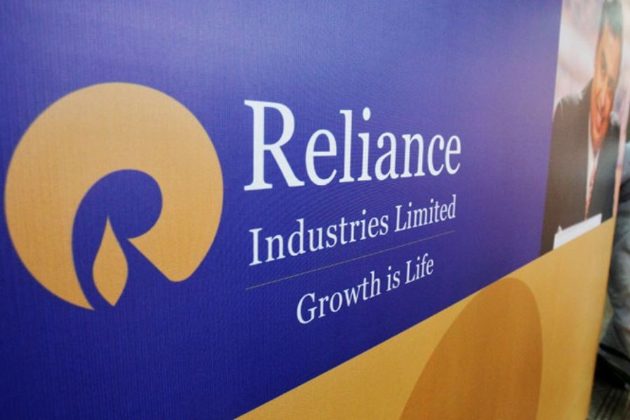 Reliance announces 15-year plan to build itself as new energy company