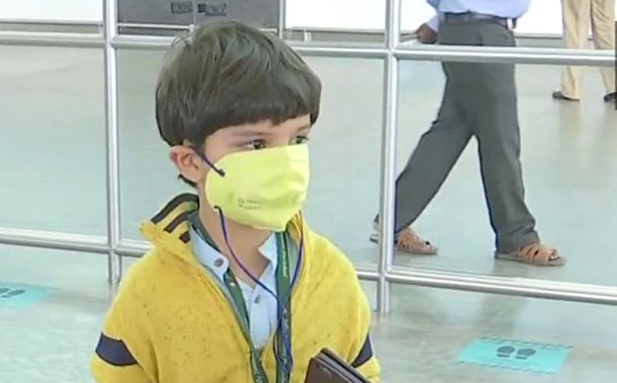 5-year-old flies alone to Bengaluru, meets mom after 3 months