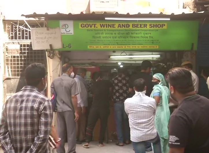 Delhi tipplers uncork a frenzy, throng liquor after 40-day dry spell