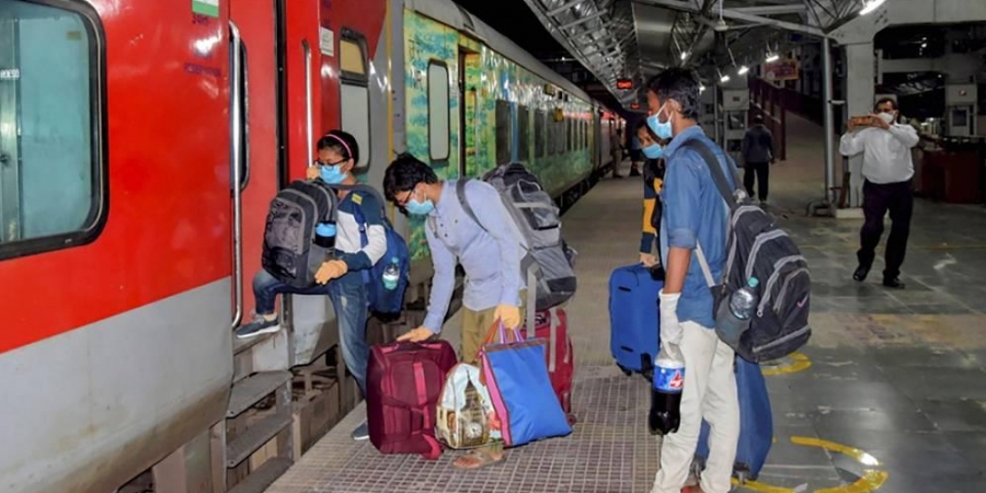 Tickets for special trains can be bought 30 days in advance, at railway stations