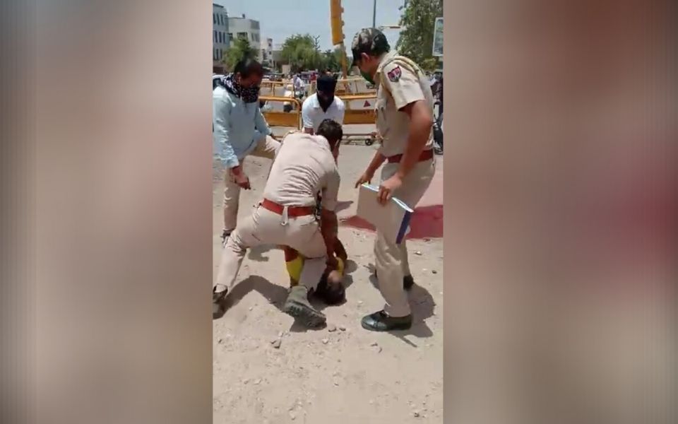 Jodhpur cop tries a Floyd, kneels on mans neck during confrontation