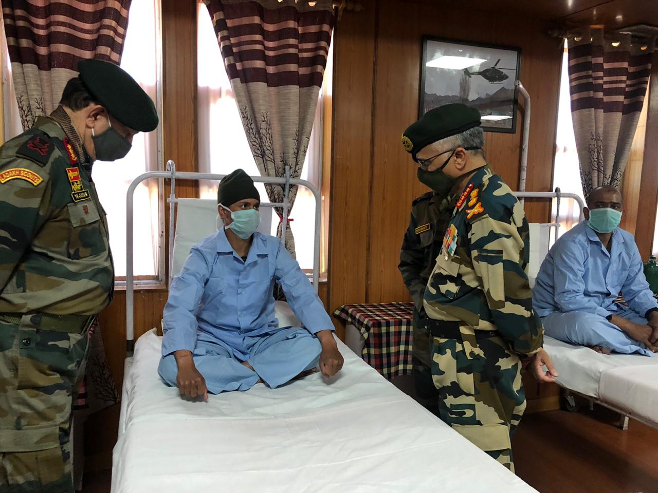 Army Chief Naravane visits Ladakh, meets soldiers injured in Galwan clash