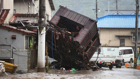 Japan floods leave up to 34 dead; rescue efforts on to evacuate stranded