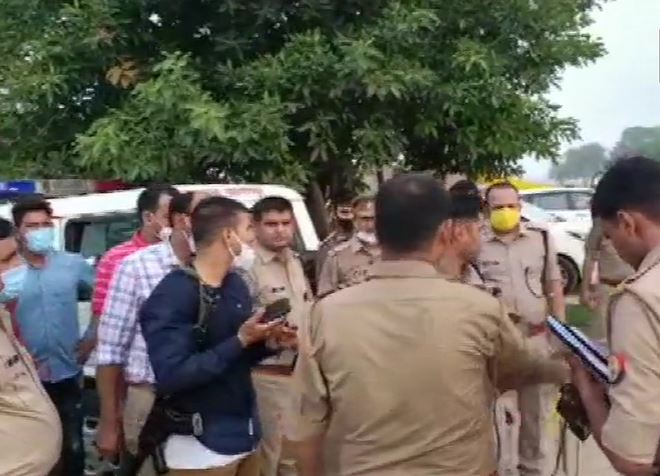 8 cops ambushed, gunned down by goon’s men during raid in UP; Cong reacts