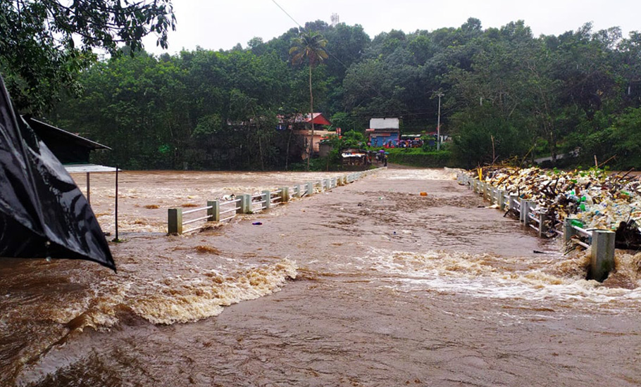 Munnar landslide: Death toll mounts to 11, rescue operation underway