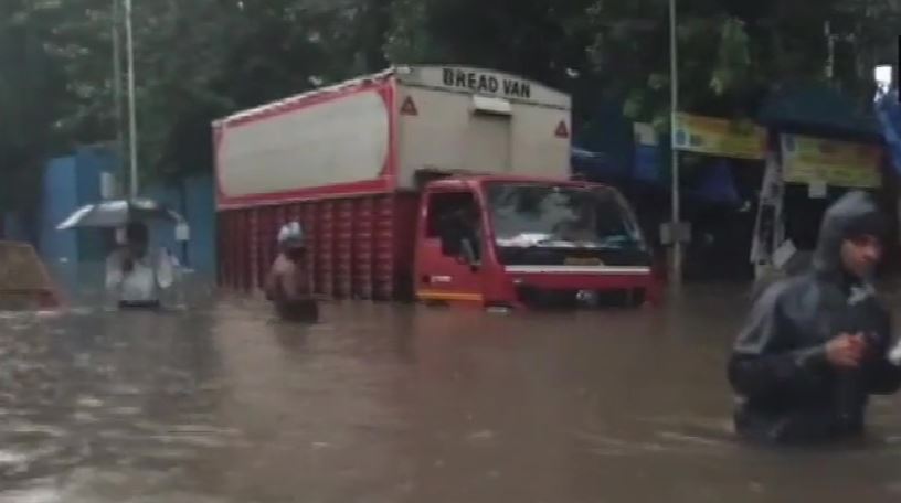 Red alert in Mumbai; local trains halted, offices shut due to heavy rains