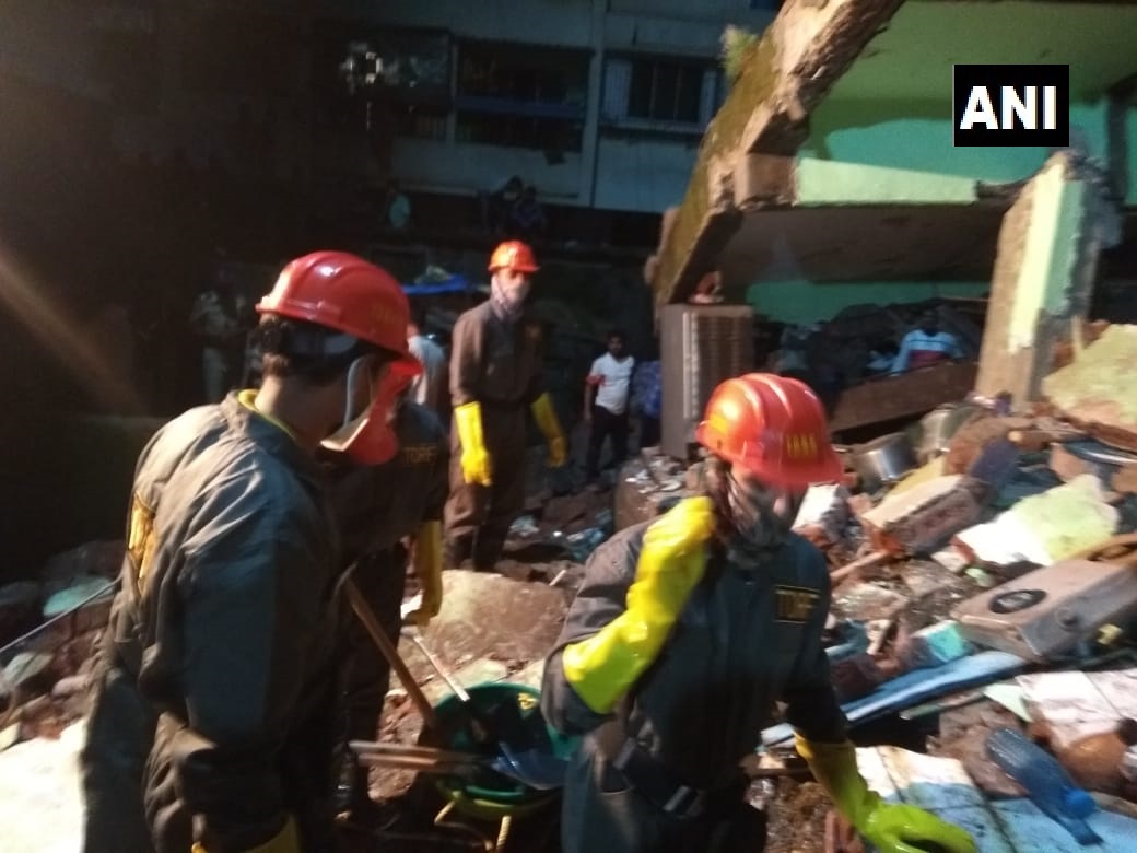 10 people killed in Bhiwandi building collapse; PM condoles kin of dead