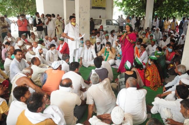 Farmers demand parity in compensation for land acquired in rural, urban areas