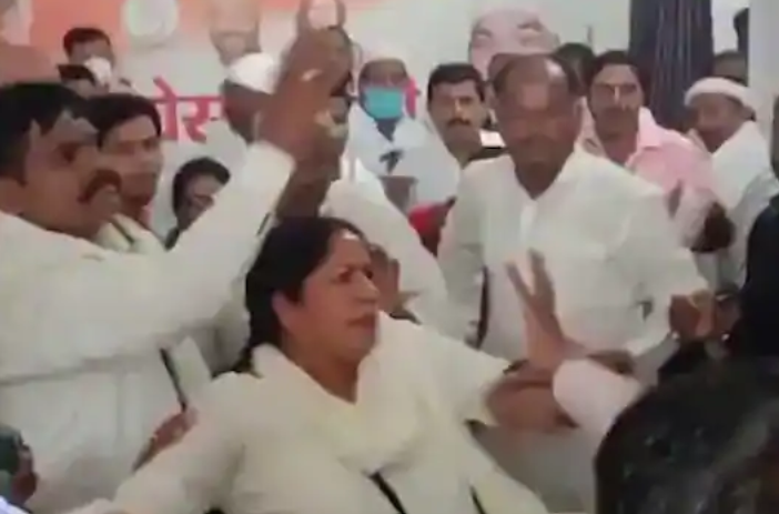 Cong worker thrashed after opposing nomination of rape accused for UP bypolls