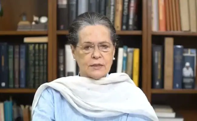 No place for arrogance in a rulers life: Sonia Gandhis Dussehra message