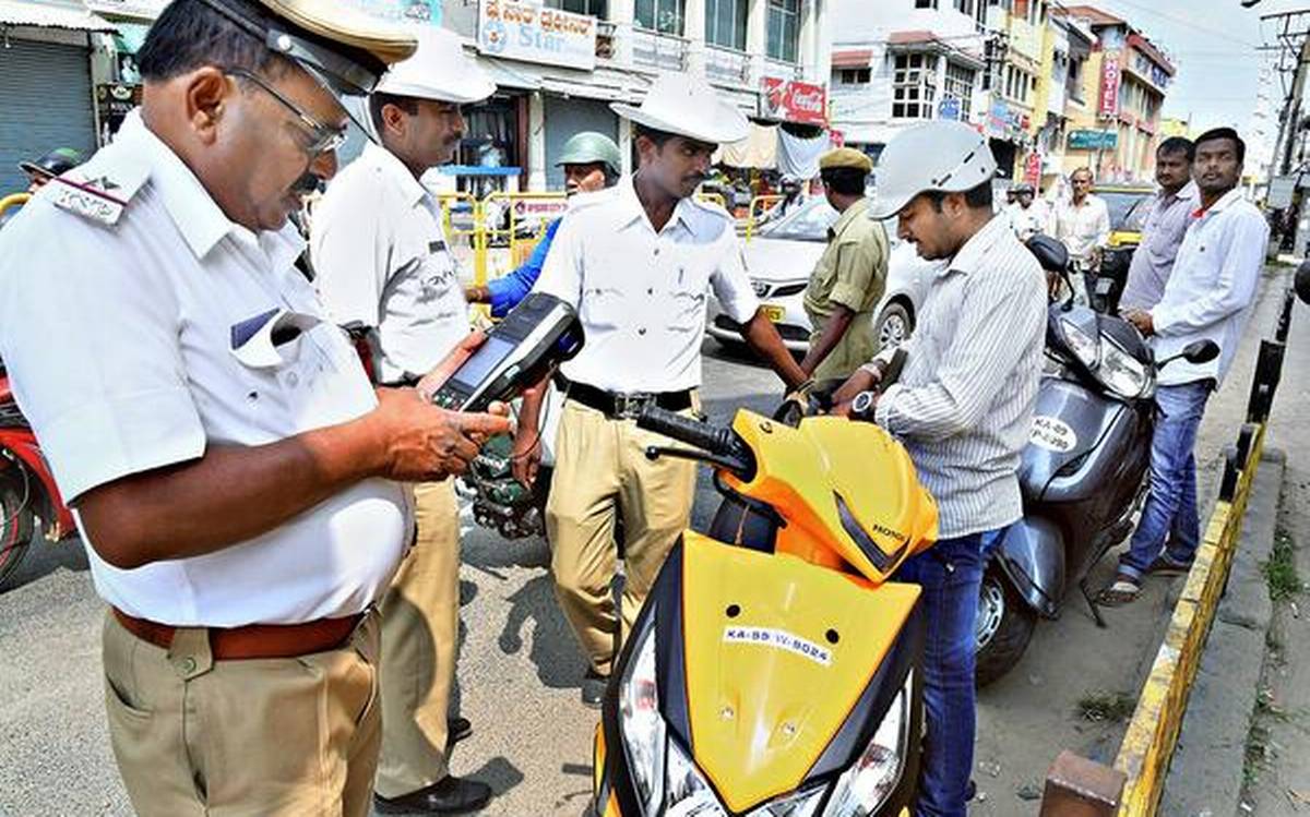Police constable seeks motorists caste details for issuing challan