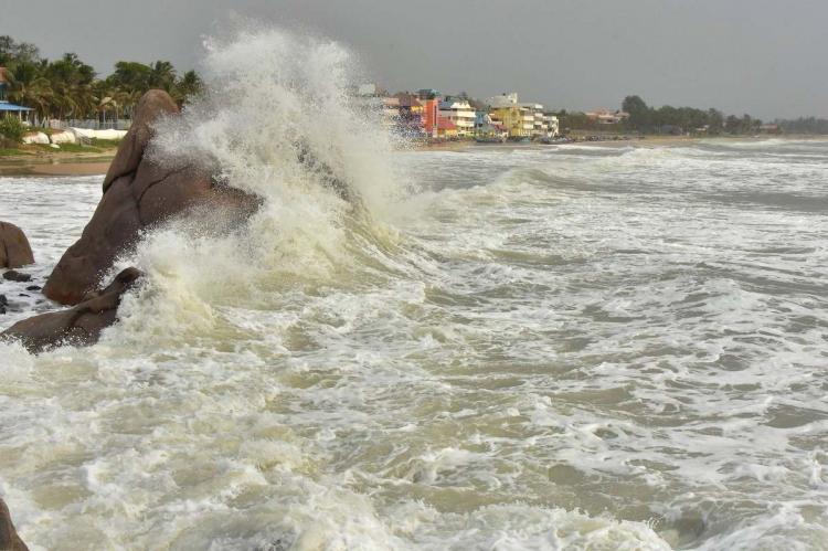 Andhra Pradesh & Odisha likely to be hit by cyclone on December 4, says IMD