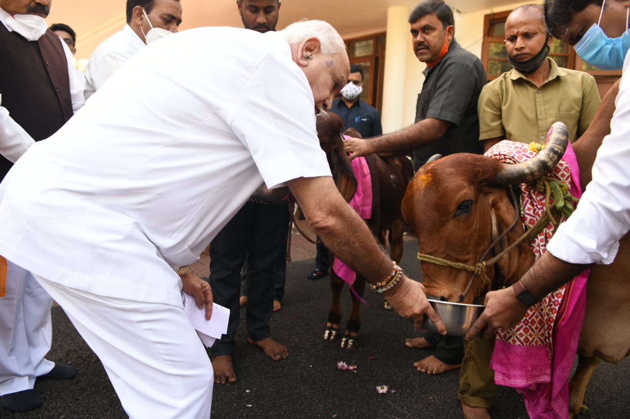 Karnataka: Ministers remark on revoking cow slaughter ban triggers row