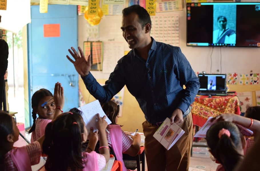 This Maharashtra teacher solved school dropout problem and won a UN prize