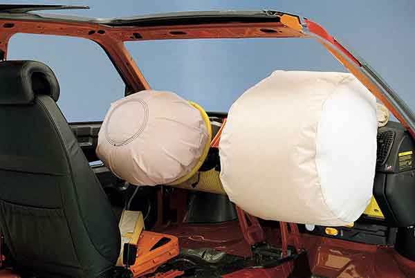 All new cars to have dual airbags from April 1, says govt