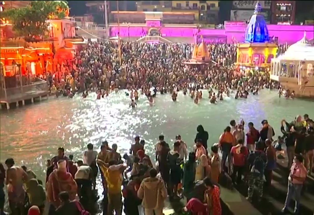 Major sect withdraws from next Shahi Snan, asks seers to leave Kumbh site