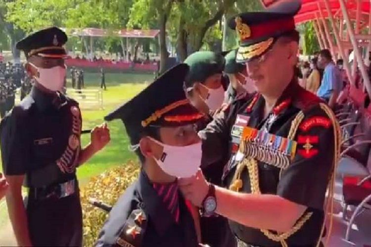 Fitting tribute: Two years after Major’s martyrdom, his wife joins Army