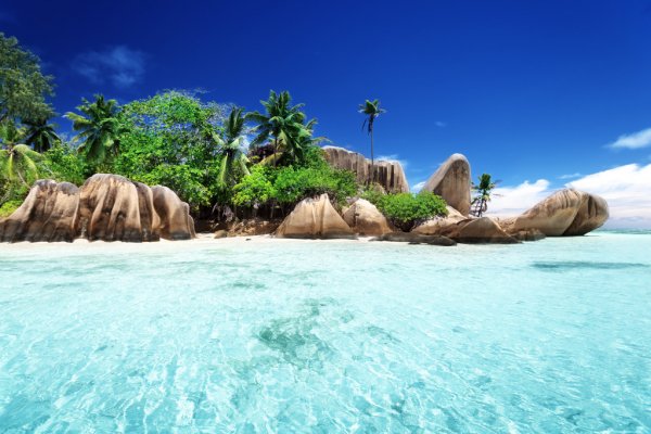 Tourists start returning to Seychelles, world’s most vaccinated country
