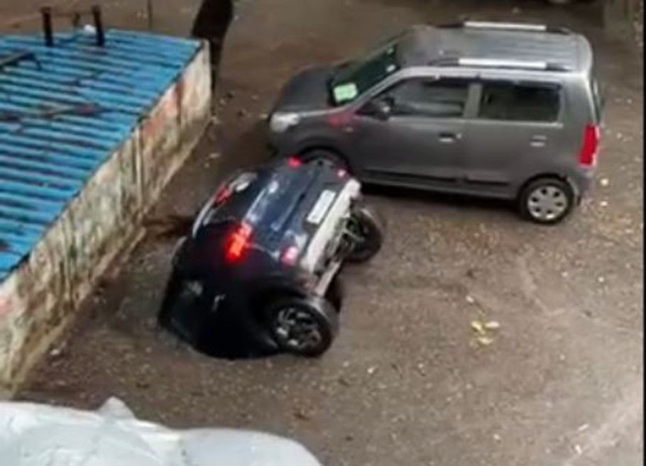 Video: Car sinks on Mumbai housing society premises