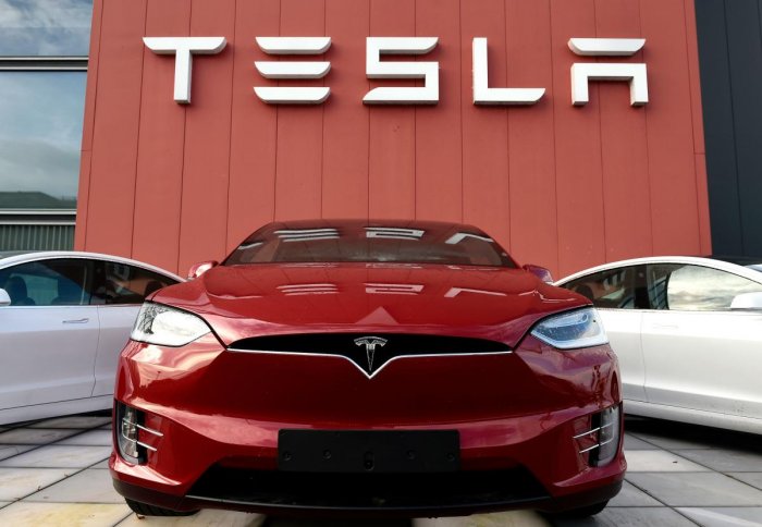Tesla planning Shanghai factory for power storage, say reports