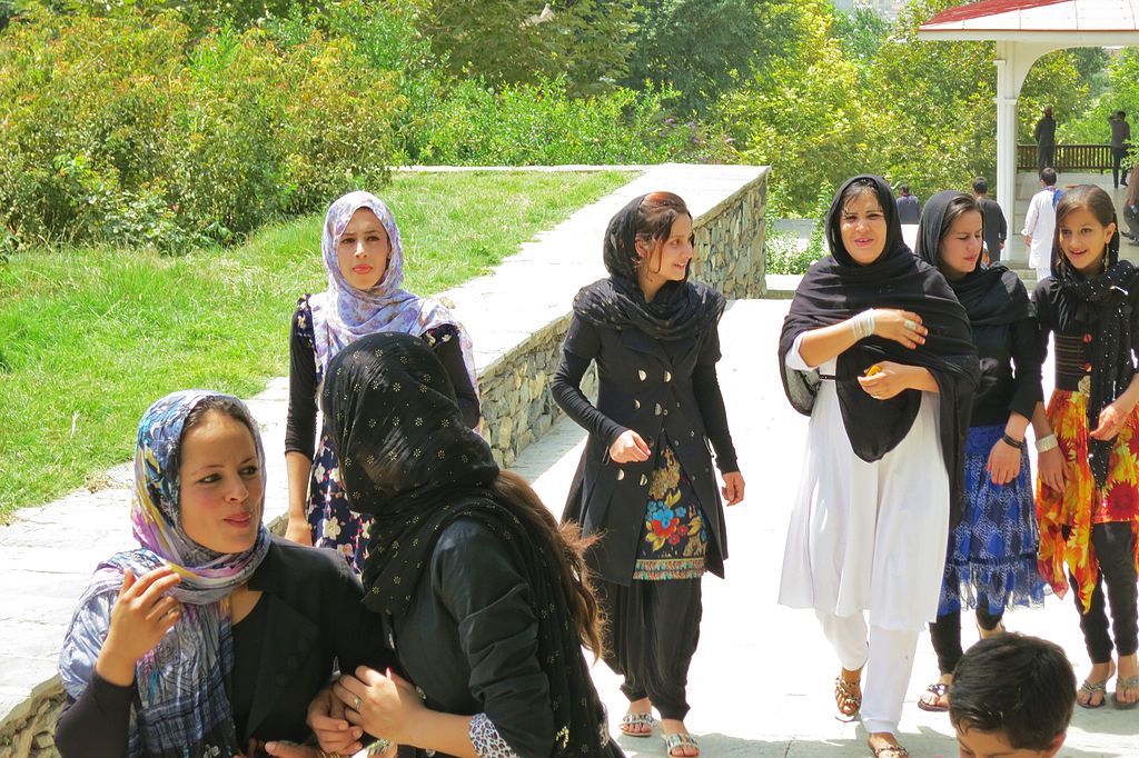 Afghan women not barred from Univ; but must attend classes separately: Report