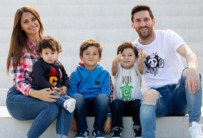 Emotional Messi struggled to tell family about his Paris move