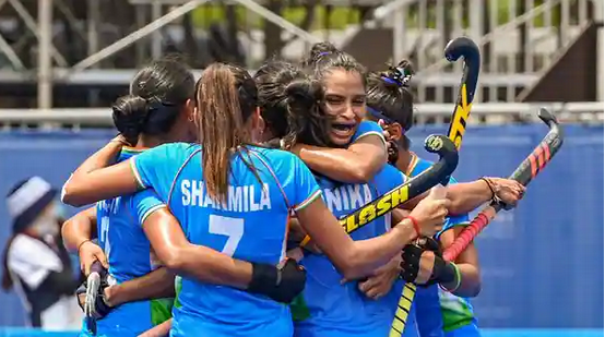 Chak De India: Womens hockey team make maiden entry into Olympic semis