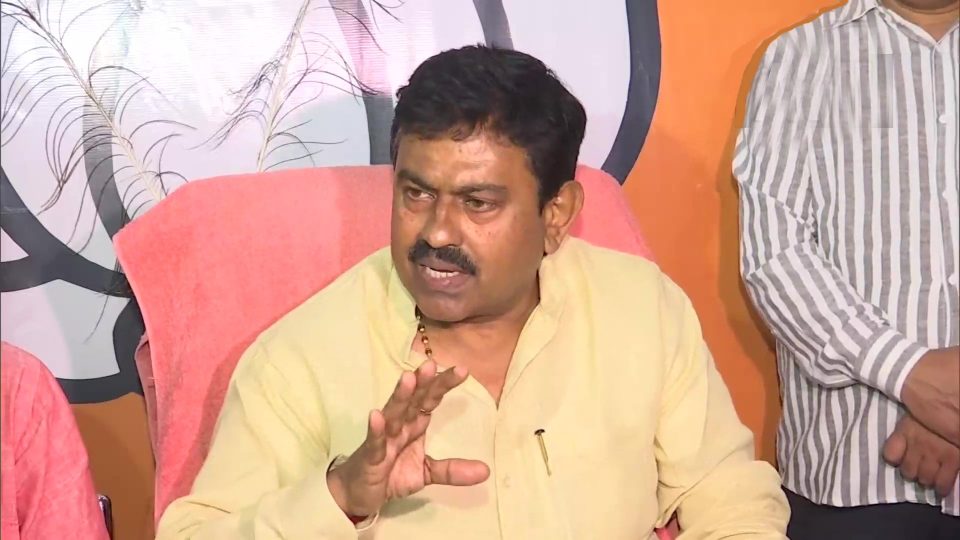 Union minister Ajay Mishra calls Rakesh Tikait ‘worthless’, farmers ‘dogs’