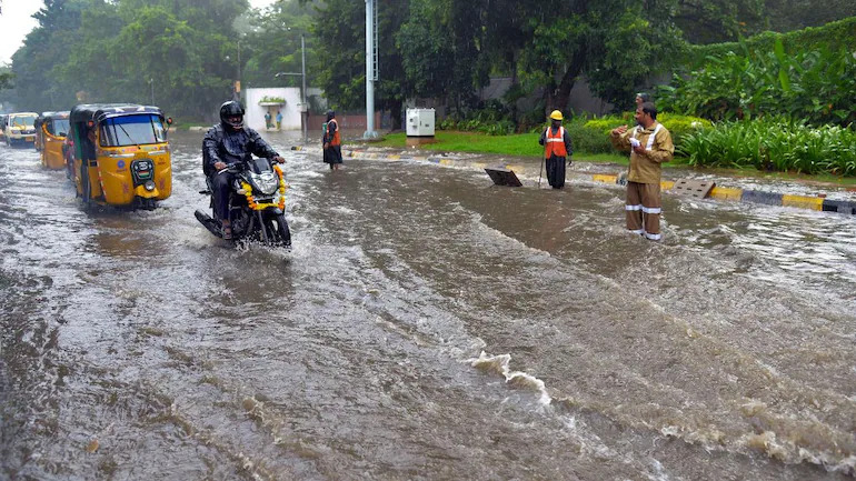 Record rain pummels Kerala; most districts on high alert