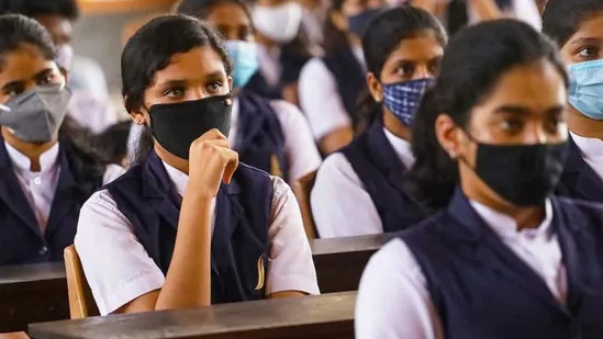 Masks made compulsory again in Lucknow, 6 NCR districts