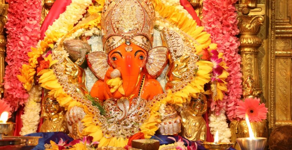 The Ganesha at Siddhivinayak and the tale of the trunk’s tilt