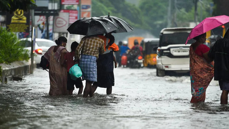 State on guard to provide aid as rains hamper normal life in Tamil Nadu