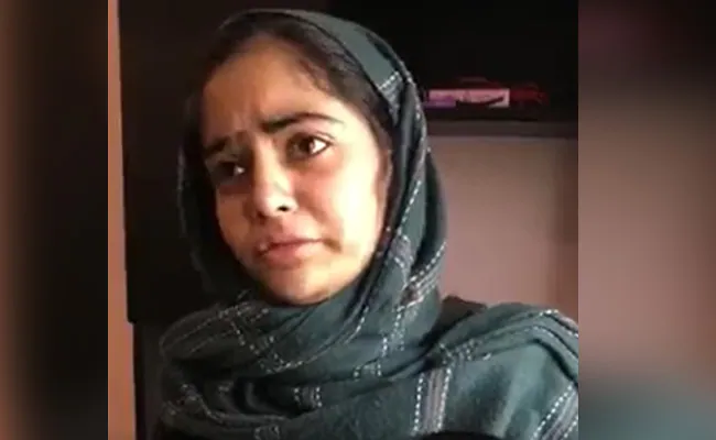 Girl cries on video over father’s killing in Srinagar operation