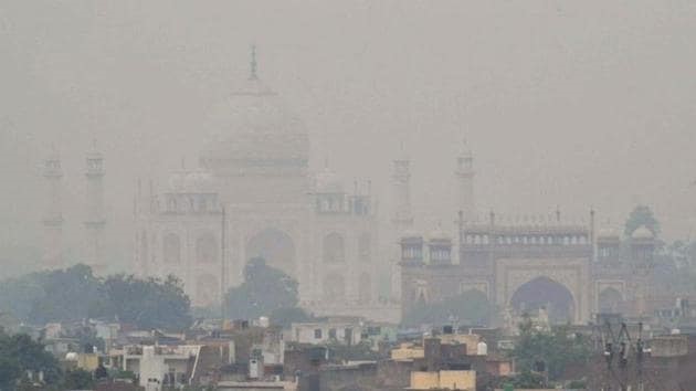 Taj Mahal disappears behind a smoky haze, Agra enveloped in thick smog