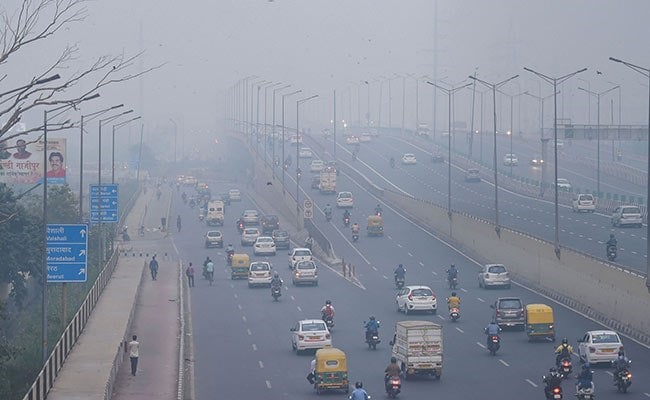 Delhis air quality improves to 268, minimum temp likely to drop