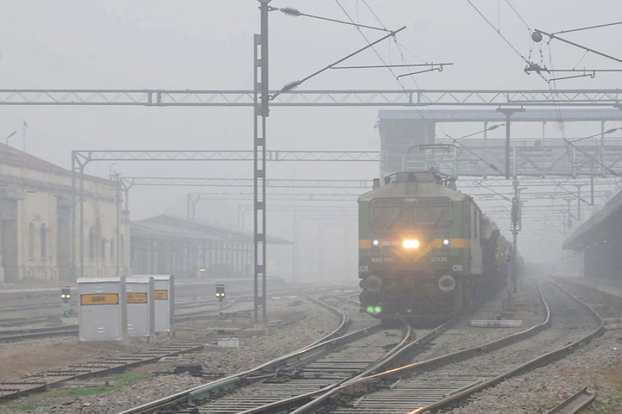 100 flights disrupted in Delhi as dense fog envelops North India