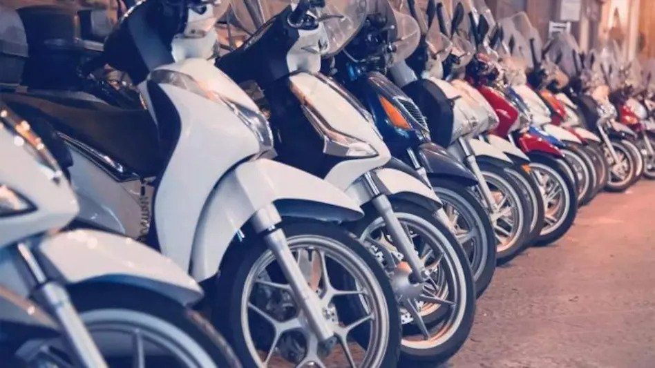 Centre, police launch probes into Pune, Vellore electric bike fires