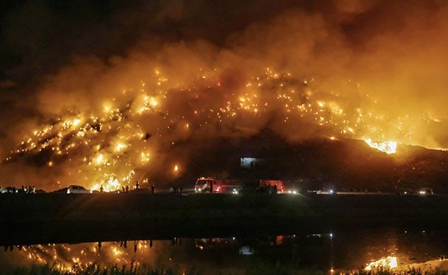 Mumbai: Massive fire breaks out at film set in Andheri