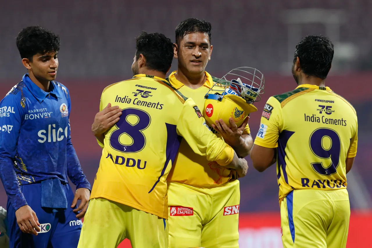 Jadeja bows down to Dhoni, says ‘world’s best finisher’ is still hungry