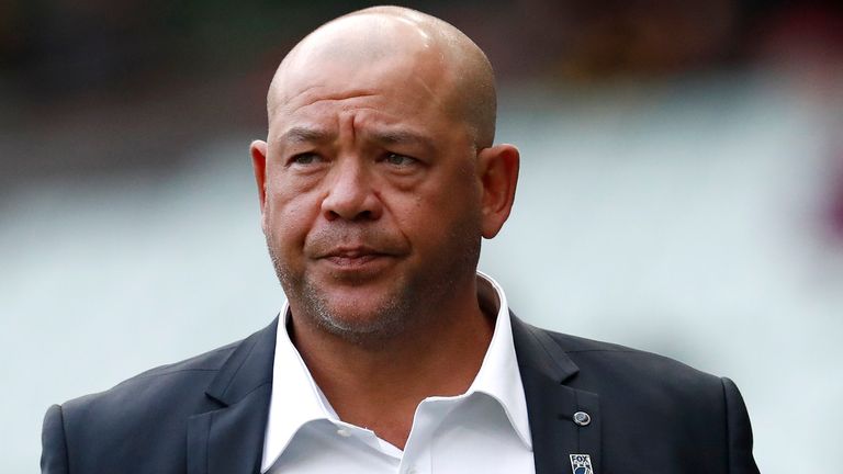 Former test cricketer Andrew Symonds dies in auto accident
