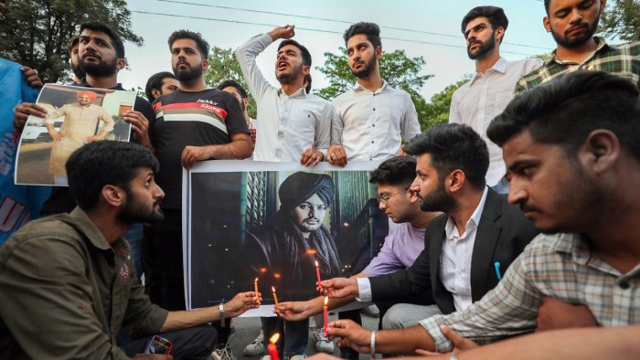 Moosewala fans raise slogans against CM Mann; demand death for killers