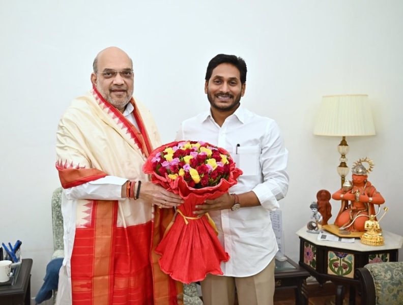Andhra Pradesh CM meets Amit Shah, discusses state issues